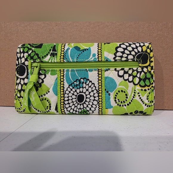 Vera Bradley Green Floral Women's Clutch - Picture 2 of 3